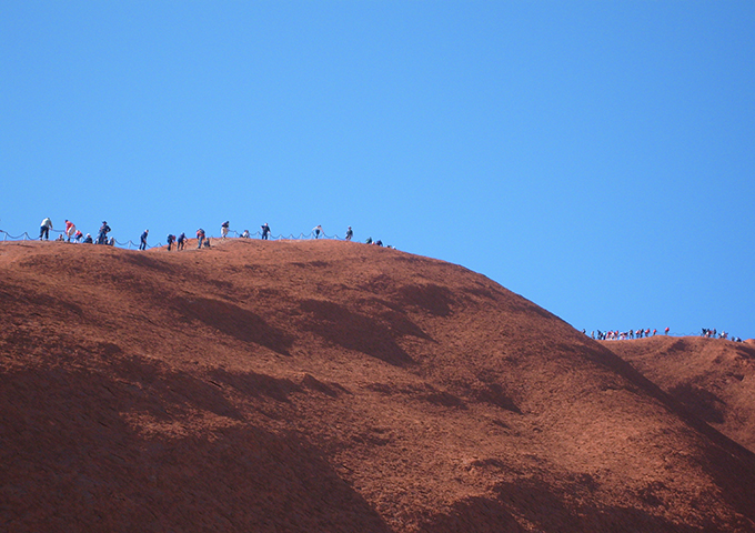 climbing-uluru Australia Holiday Package and Group Tour 5